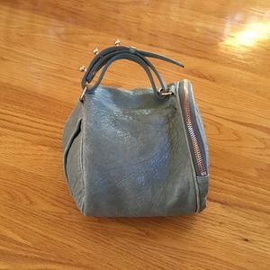 BEAUTIFUL ALEXANDER WANG DESIGNER  LEATHER BAG WITH ROSE GOLD HARDWARE